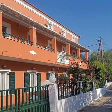 Alexandra'S Apartments أخارافي المظهر الخارجي الصورة