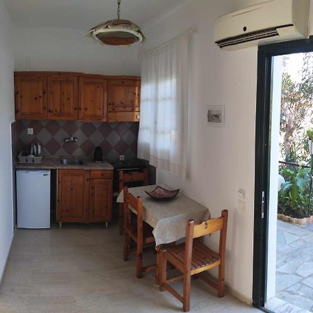 Alexandra'S Apartments أخارافي المظهر الخارجي الصورة